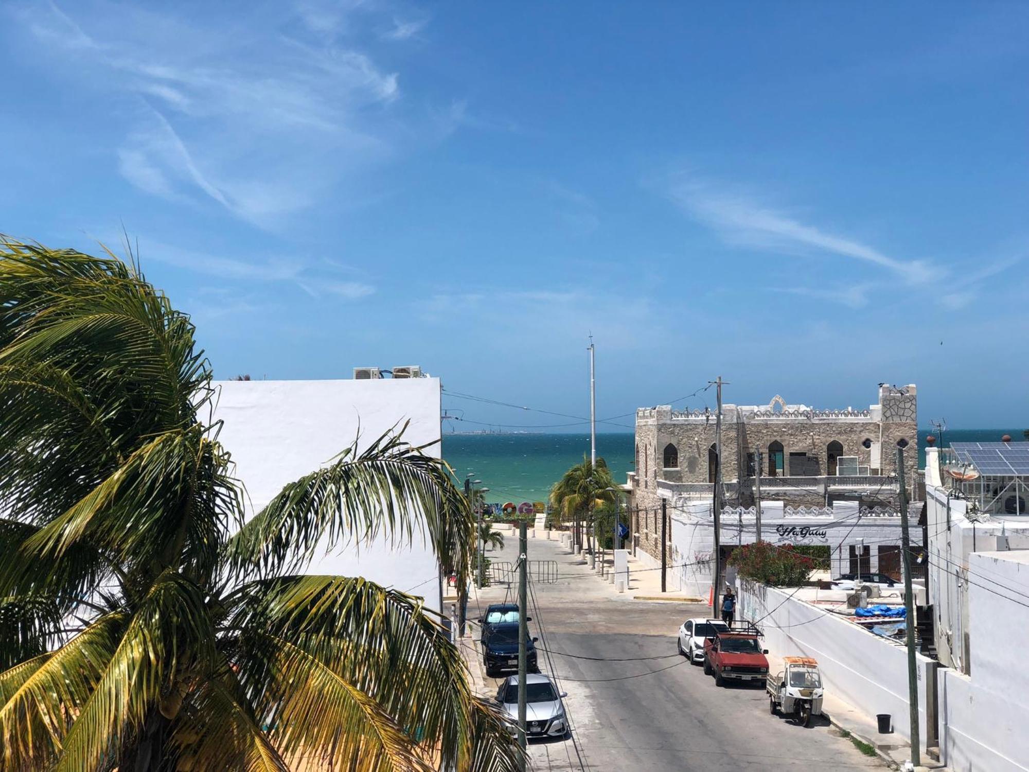 Malecon Beach House In Progreso 1 Block From Beach Luaran gambar