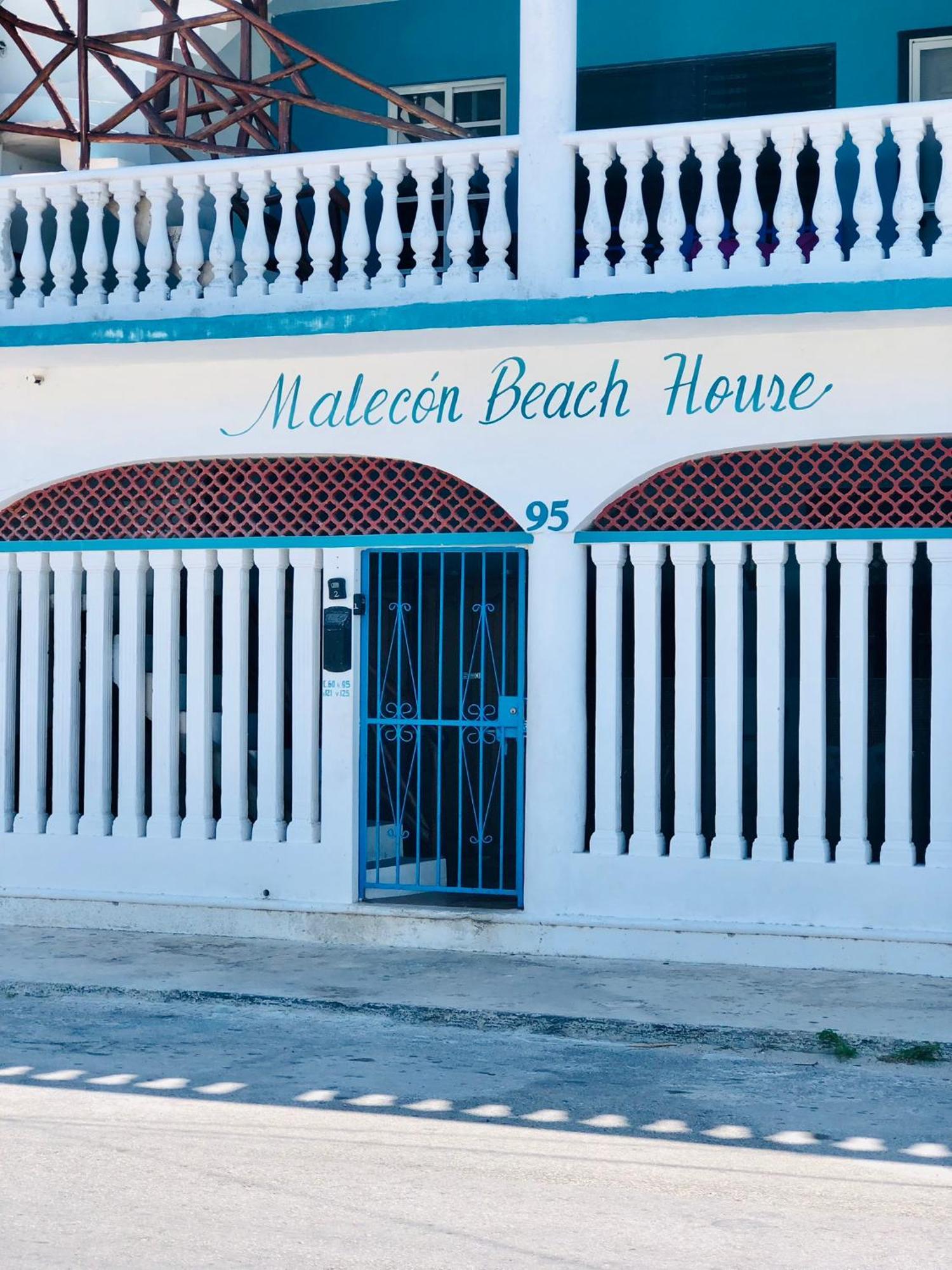 Malecon Beach House In Progreso 1 Block From Beach Luaran gambar